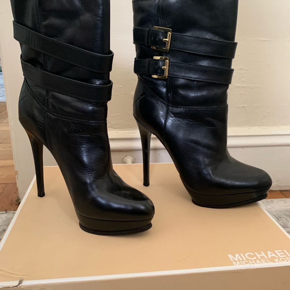 Michael Kors Black Heeled Boots with Slouchy Design